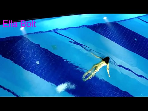 ❤️ මට නැරඹීම නැවැත්විය නොහැක, තරුණ රන්වන්තිය ELLA BOLT නිවාඩු නිකේතනයේ තටාකයේ නිරුවතින් පිහිනීමට හසු විය ❤️❌ රුසියානු අසභ්‍ය si.sexera.ru ☑