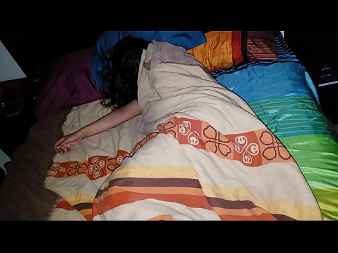 ❤️ ස්ටේප්සන් තම තරුණ සුළු මව නිදා සිටියදී ඇයට බැණ වදියි. ❤️❌ රුසියානු අසභ්‍ය si.sexera.ru ☑